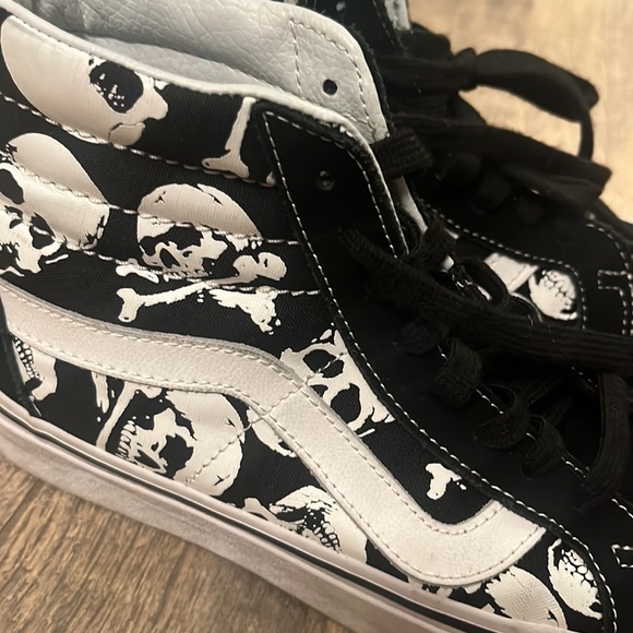 Vans size 8.5 - Picture 2 of 6